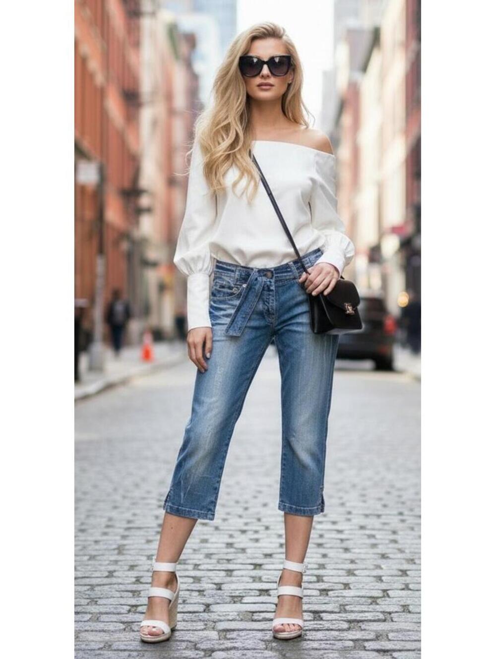 Dolce & Gabbana Capri Jeans Women EU 40 US 4 Distressed Made in Italy - Flaw